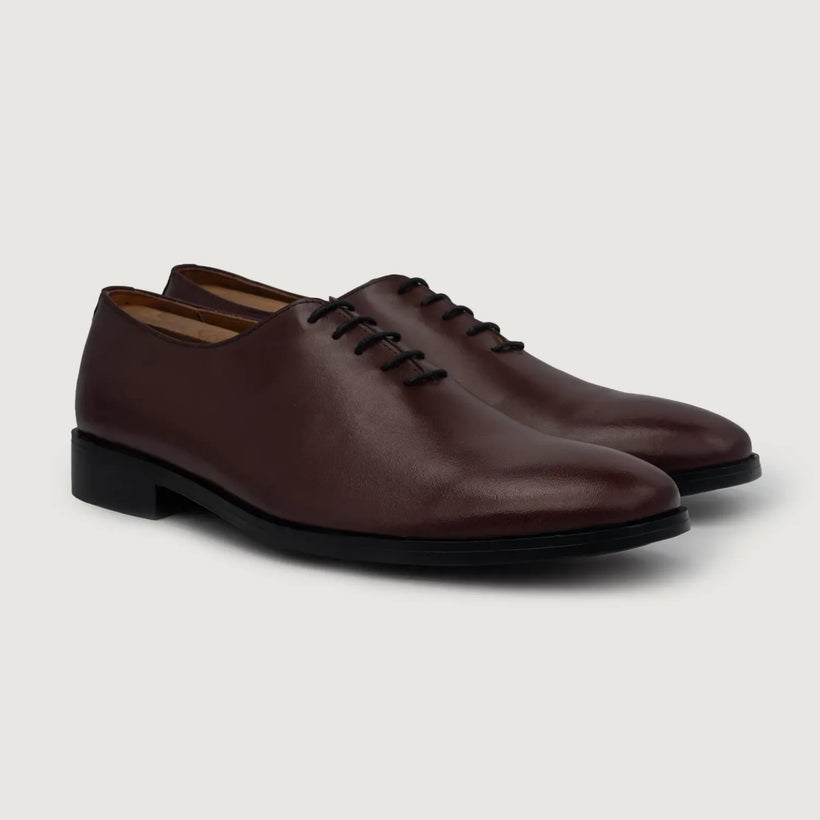 Director Wholecut Maroon Leather Shoes 男士