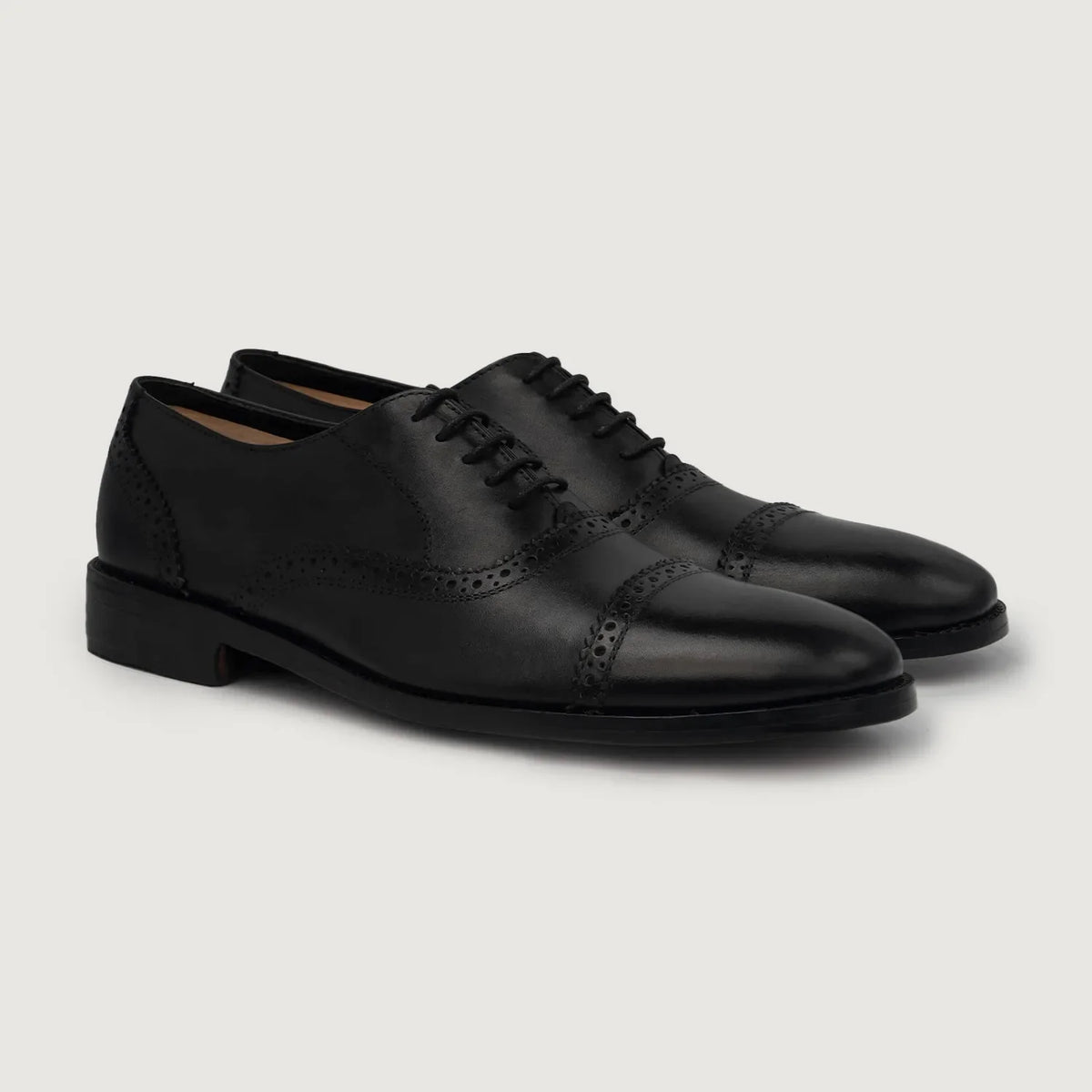Greyson Brogues Oxford 经典黑 真皮皮鞋 男士 For Men 经典黑色头层牛皮 - 侧面轮廓视角 | 官方商城选购