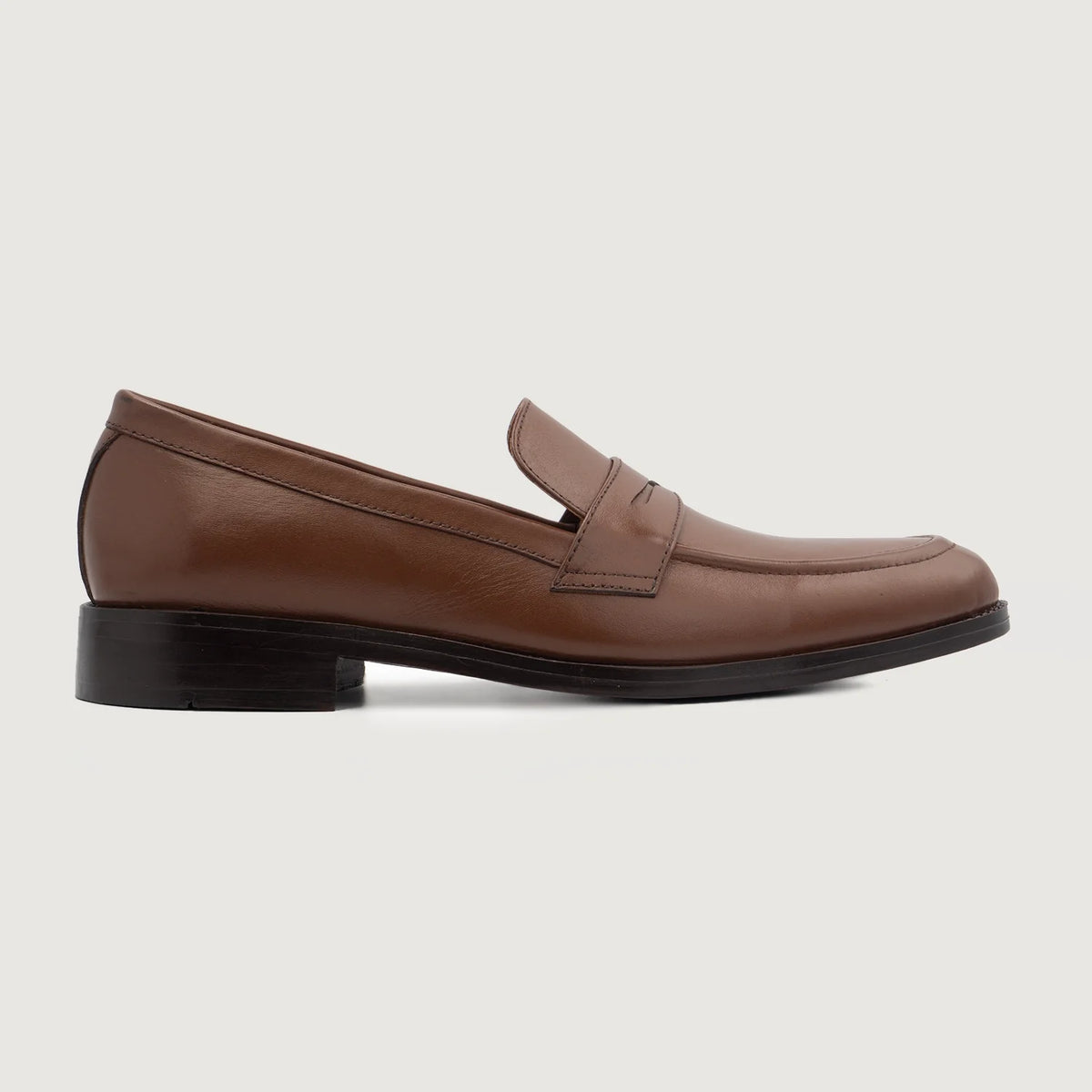 Brown Full-Grain leather Loafers - 固特异沿条缝制工艺与鞋头细节