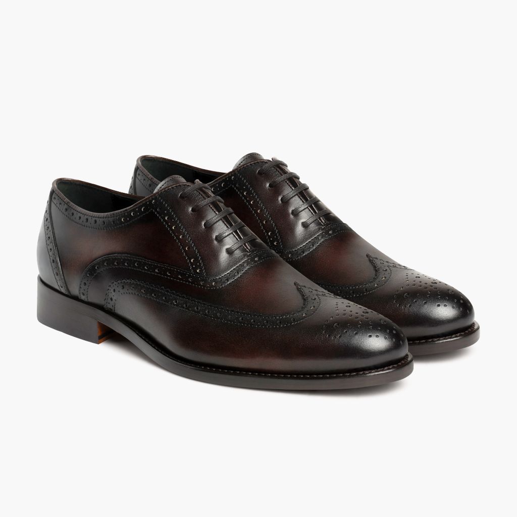 Aviator Chocolate 真皮乐福鞋 男士 in Chocolate Full-Grain Leather - 正面版型与定制立体剪裁轮廓 | 官方商城选购