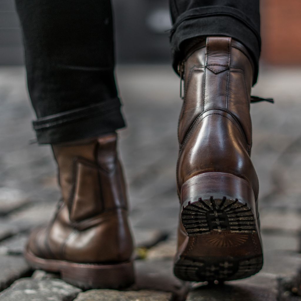 Tailored Rib Cuffs & Hem Craftsmanship Construction Detail on Casa Moto Anejo 真皮工装靴马丁靴 男士