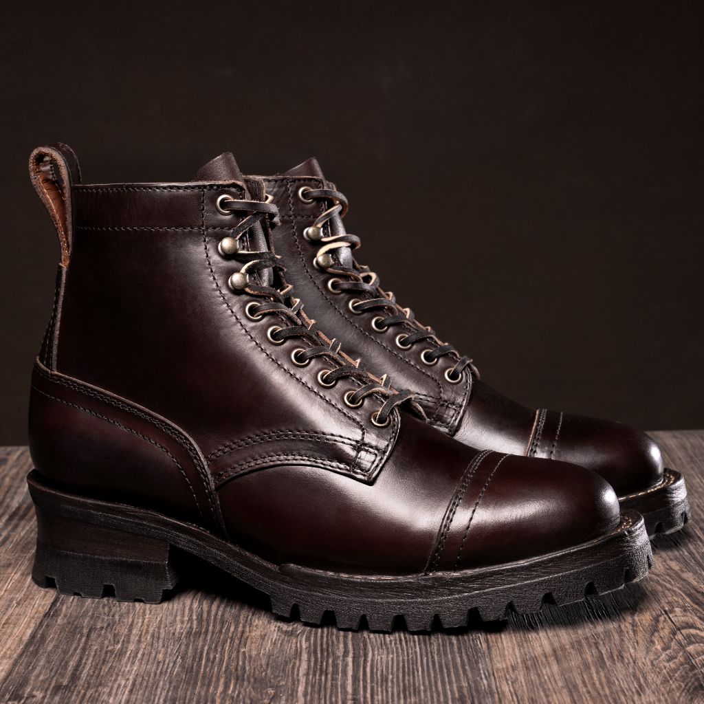 Challenger 复古棕 CXL 真皮工装靴马丁靴 男士 in Brown Full-Grain Leather - 侧面轮廓视角 | 官方商城选购