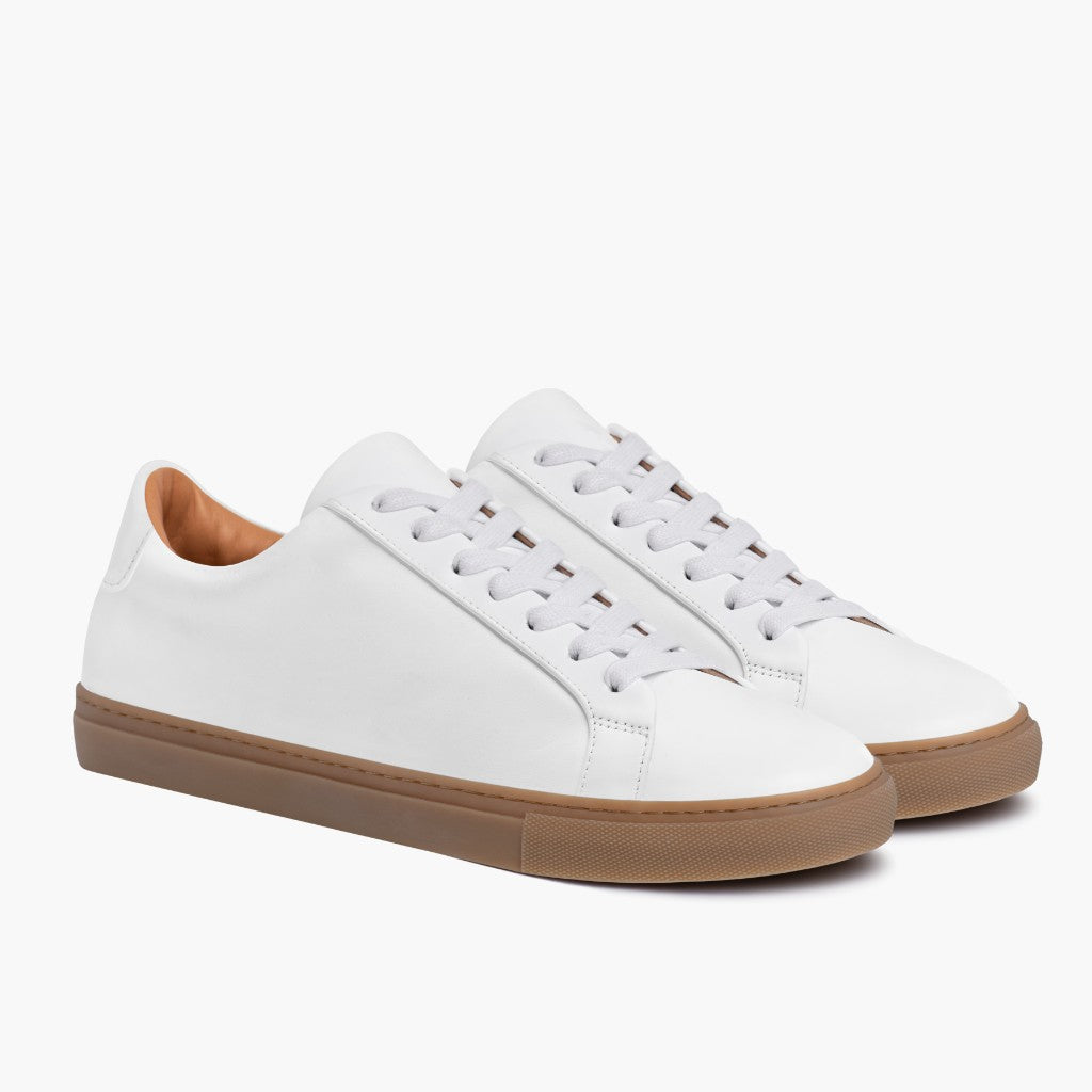 Legacy White 真皮休闲板鞋运动鞋 男士 in White Full-Grain Leather - 侧面轮廓视角 | 官方商城选购