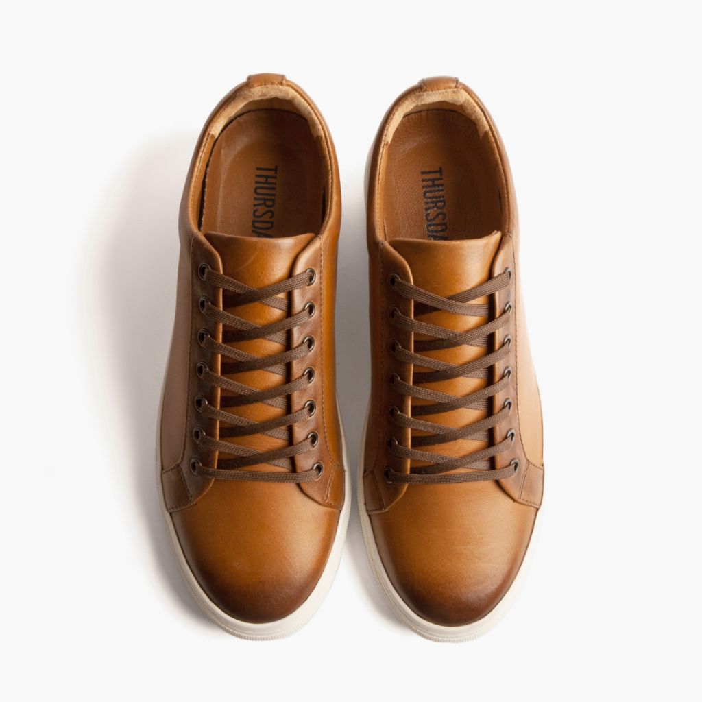 Premier Low Top Toffee 真皮休闲板鞋运动鞋 男士 For Men - 加固鞋跟护壁与高密度双排走线细节