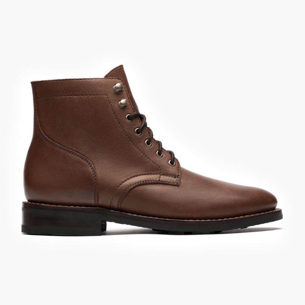 Classic Full-Grain leather Boots - 固特异沿条缝制工艺与鞋头细节