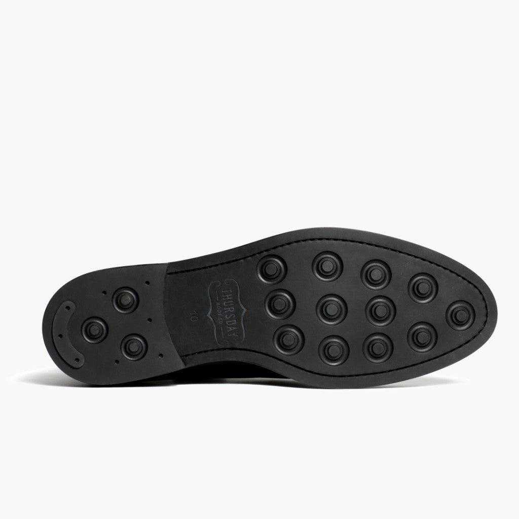 High-Traction Rubber Outsole & Lug Tread Pattern on Cadet 经典黑 真皮工装靴马丁靴 男士