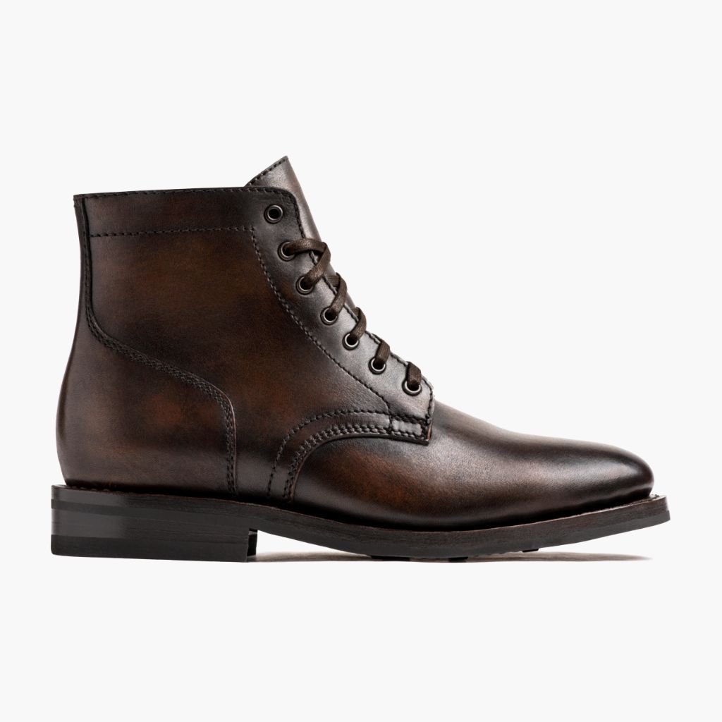 Black Full-Grain leather Boots - 固特异沿条缝制工艺与鞋头细节
