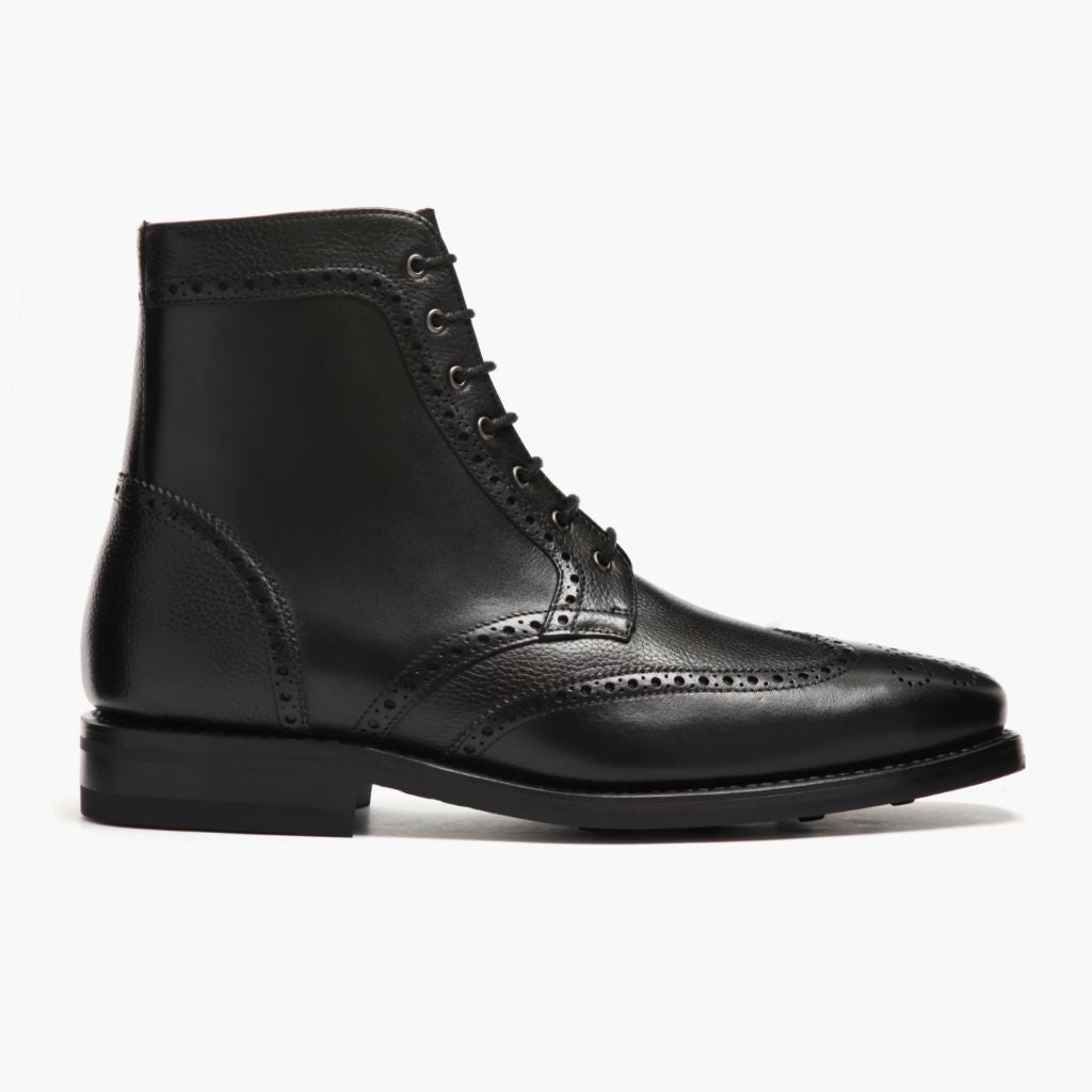 Black Full-Grain leather Boots - 固特异沿条缝制工艺与鞋头细节