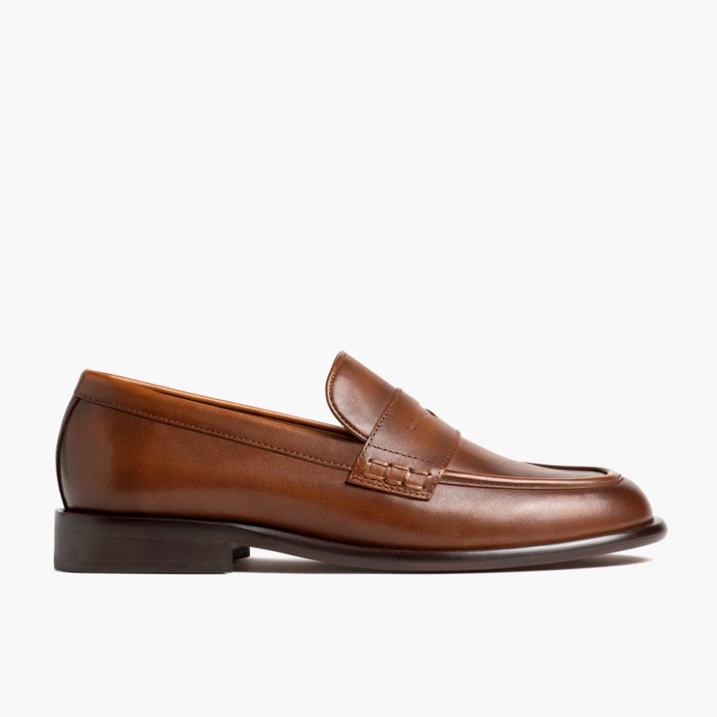 Classic Full-Grain leather Boots - 固特异沿条缝制工艺与鞋头细节
