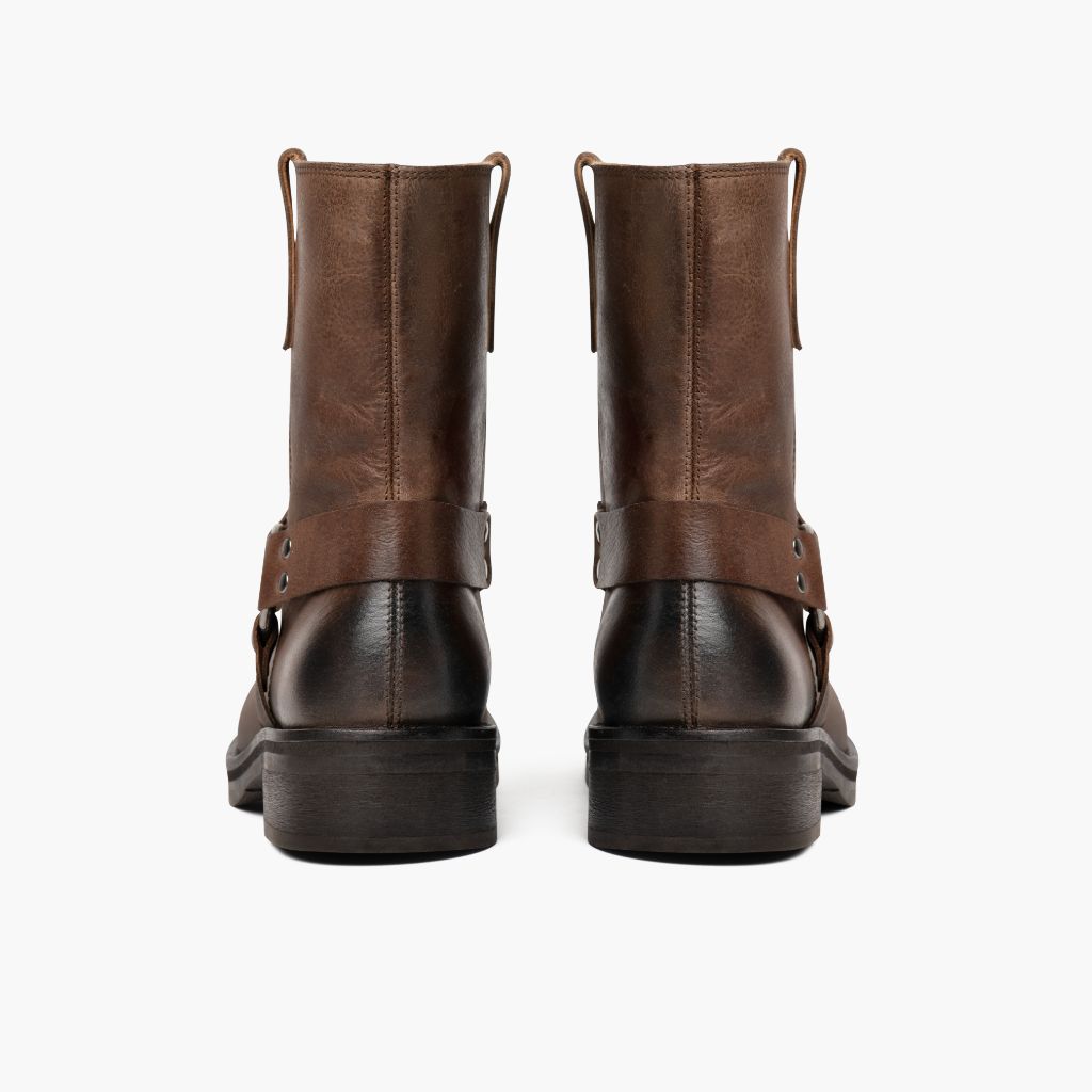 High-Traction Rubber Outsole & Lug Tread Pattern on Outlaw Light Tobacco 真皮工装靴马丁靴 女士