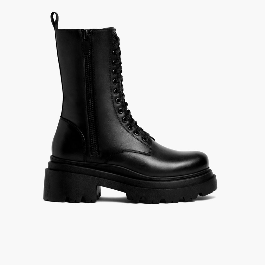 Black Full-Grain leather Boots - 固特异沿条缝制工艺与鞋头细节