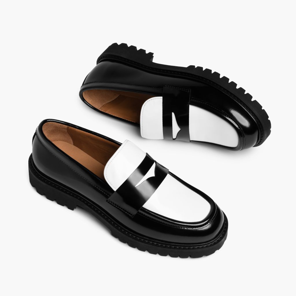 High-Traction Rubber Outsole & Lug Tread Pattern on Penny 经典黑 & White 真皮乐福鞋 女士
