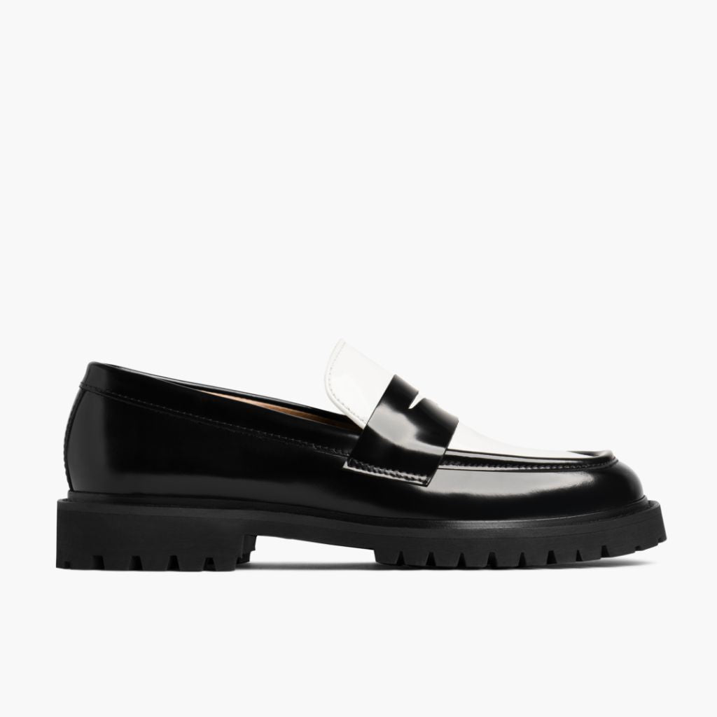 Black Full-Grain leather Loafers - 固特异沿条缝制工艺与鞋头细节