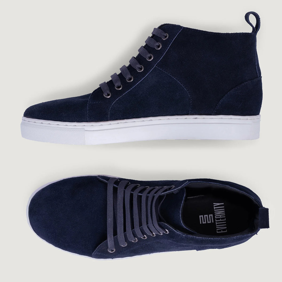 High-Traction Rubber Outsole & Lug Tread Pattern on Marty High Top 深海蓝 Suede 真皮休闲板鞋运动鞋 男士 For Men