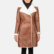 
细节特写 of Notch & Leather Buttons Hardware on Amie Brown Double Breasted Shearling Coat