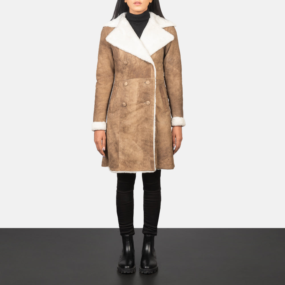 Amie Distressed Brown Double Breasted Shearling Coat in Distressed Brown Sheepskin Snuffed - 正面细节与立体剪裁修身版型 | 官方线上选购