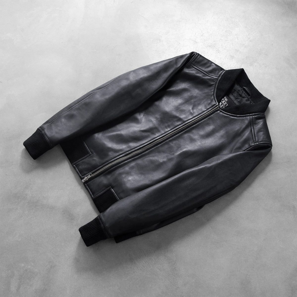 Rib Knit &amp; Hem Craftsmanship Construction Detail on Women's Bliss 黑色 真皮飞行员夹克 女士