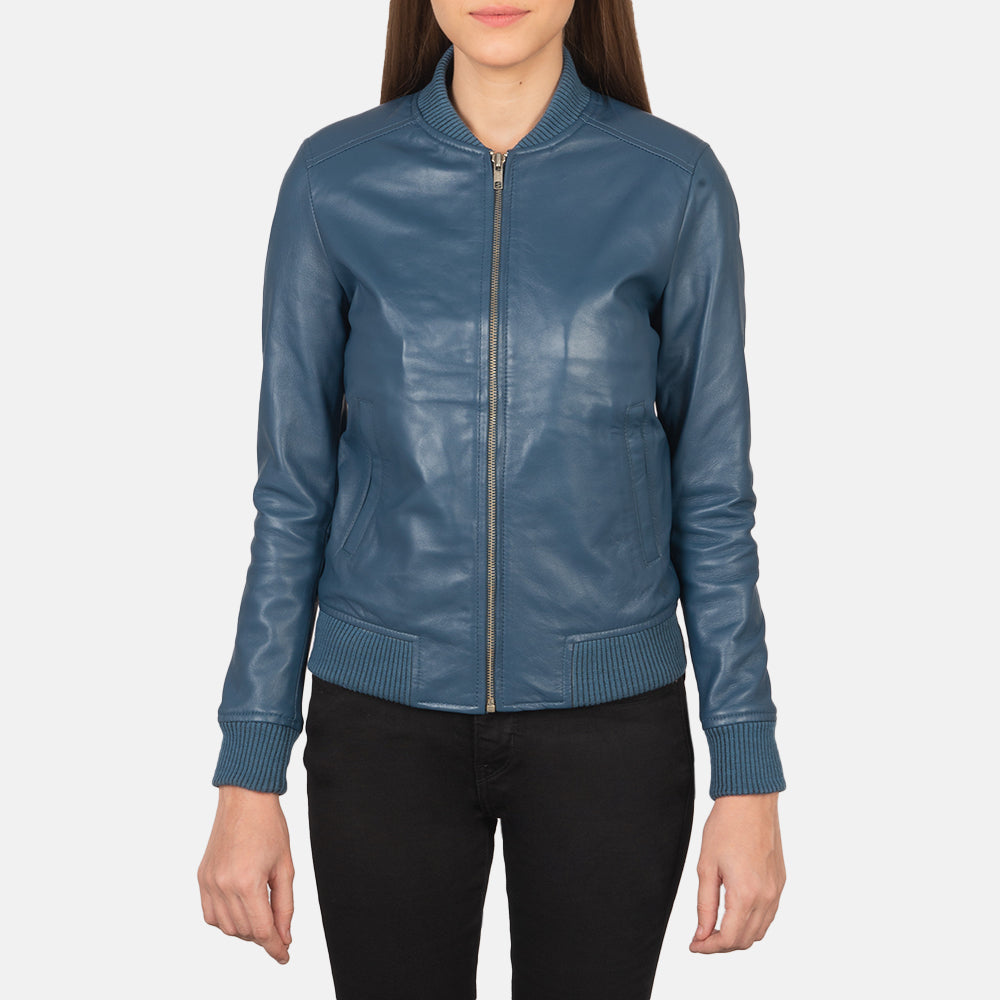 Close-Up Detail of Varsity - Rib Knit &amp; Zipper with Wind Flap Hardware on Women's Bliss Blue 真皮飞行员夹克 女士