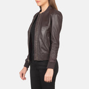 
Maroon Sheepskin Leather Bomber Jacket - 展现肩线贴合与利落下摆的背部视角