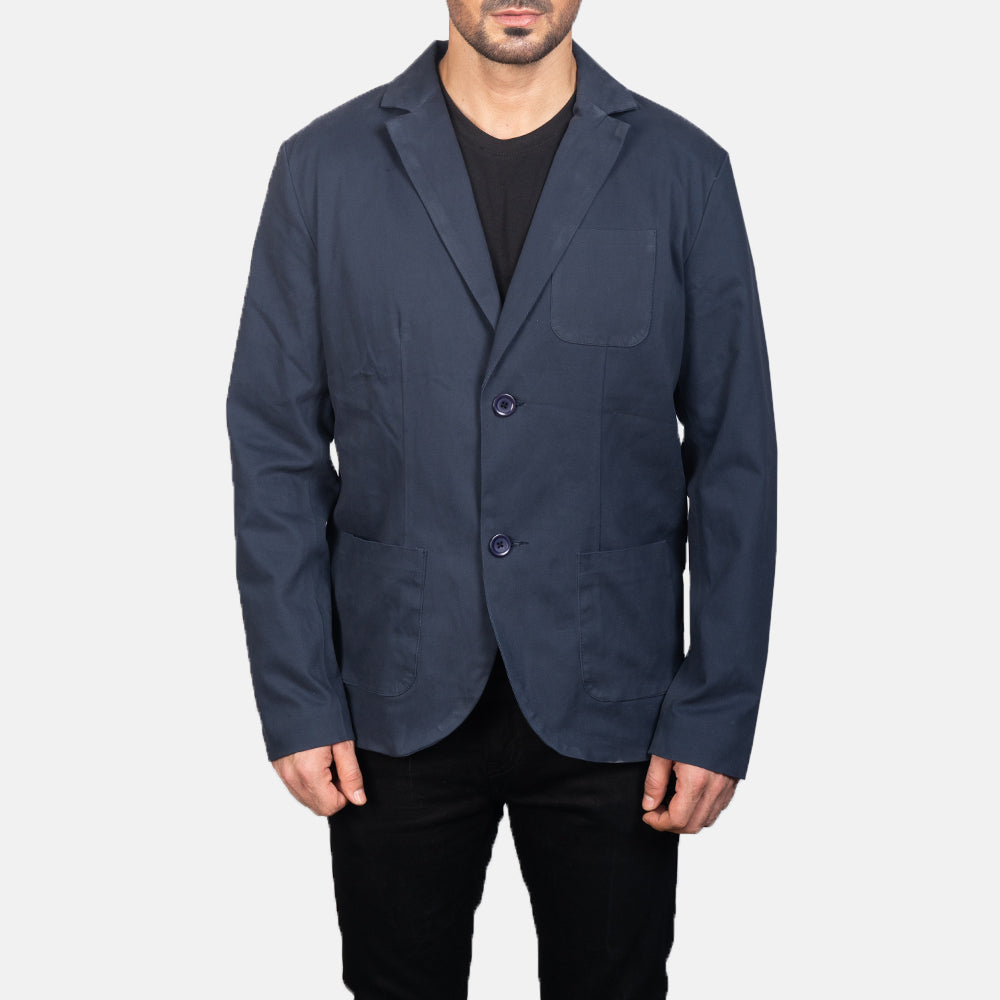 Close-Up Detail of Notch &amp; Button Hardware on Borges Navy Blue 真皮西装外套 男士