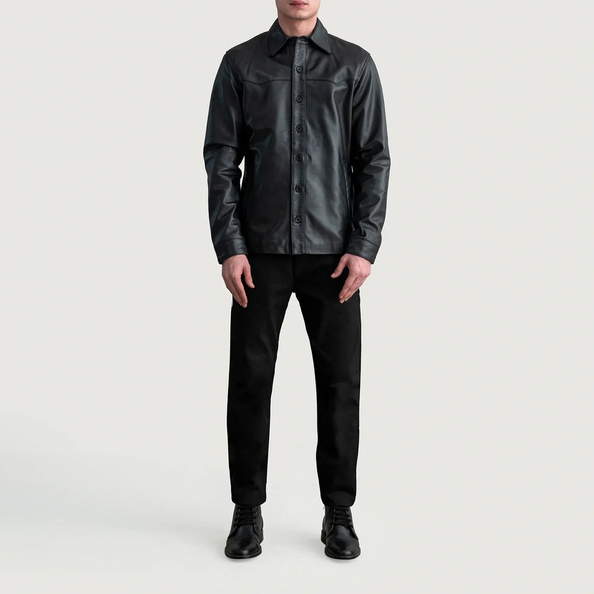 
细节特写 of Shirt & Buttons Hardware on Bronco 经典黑 Leather Shirt 男士