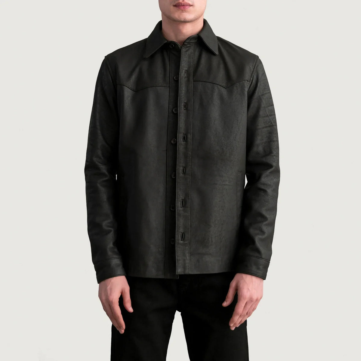 
Bronco Tumbled 复古棕 Leather Shirt 男士 in Tumbled Brown Sheepskin Leather - 正面版型与定制立体剪裁轮廓 | 官方商城选购