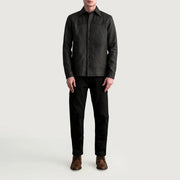 
细节特写 of Shirt & Buttons Hardware on Bronco Tumbled 复古棕 Leather Shirt 男士