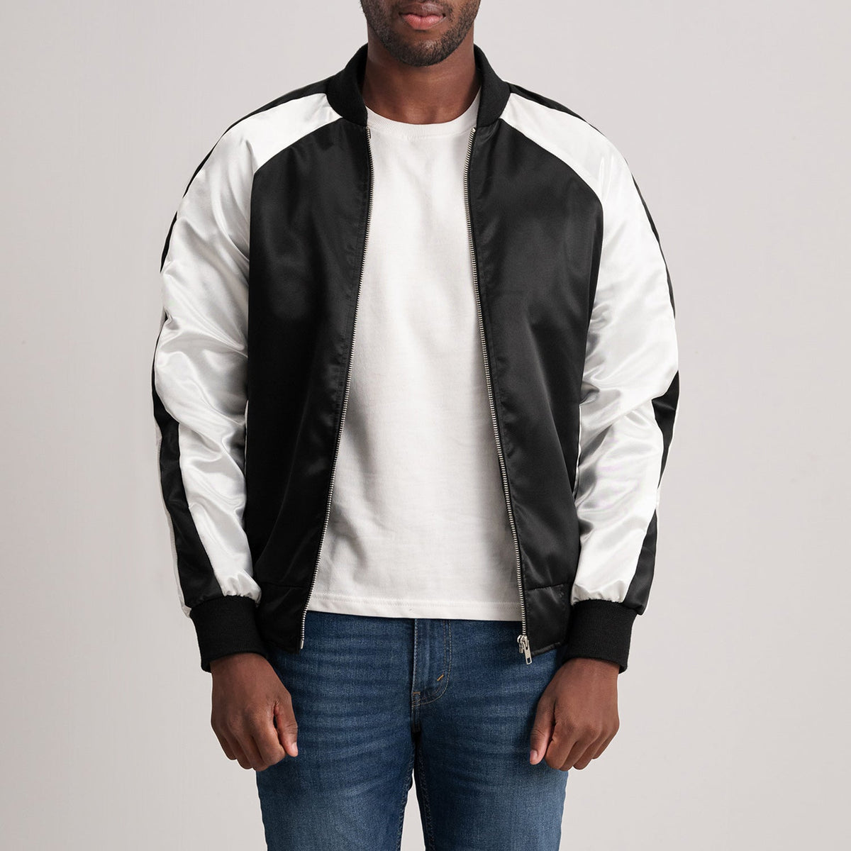 Clarke 黑色 Varsity 真皮夹克 男士 - Lateral Side Profile View Showing Sleeve Cut &amp; Athletic Taper Fit