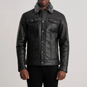 
细节特写 of Classic Collar & Button Hardware on Dallis 经典黑 Leather Shearling Trucker 真皮夹克 男士