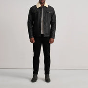 
Dallis Tumbled Black Shearling Trucker Jacket - 展现立体袖型与合身版型的侧身视角