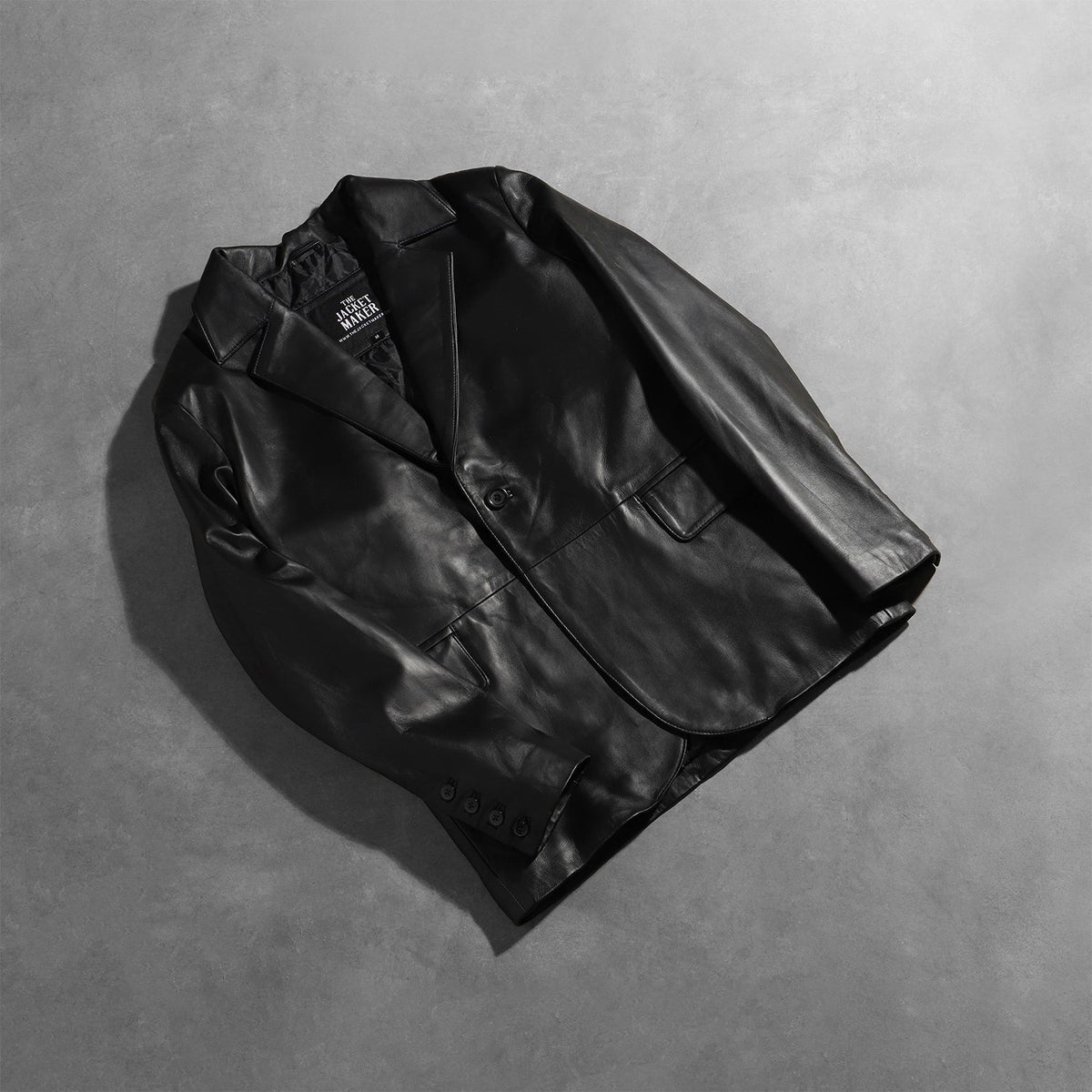 Open Hem &amp; Hem Craftsmanship Construction Detail on Men's Daron 黑色 真皮西装外套 男士