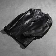 Styled Fit Perspective of Men's Daron 黑色 真皮西装外套 男士 on Model - Natural Daylight Drape