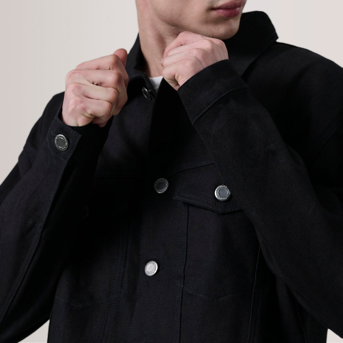 
内衬展示 Showing Quilted Viscose Lining & 内部双侧实用暗袋
