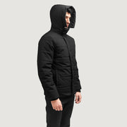 
Exton 经典黑 Hooded Down Puffer 真皮夹克 男士 - 展现立体袖型与合身版型的侧身视角