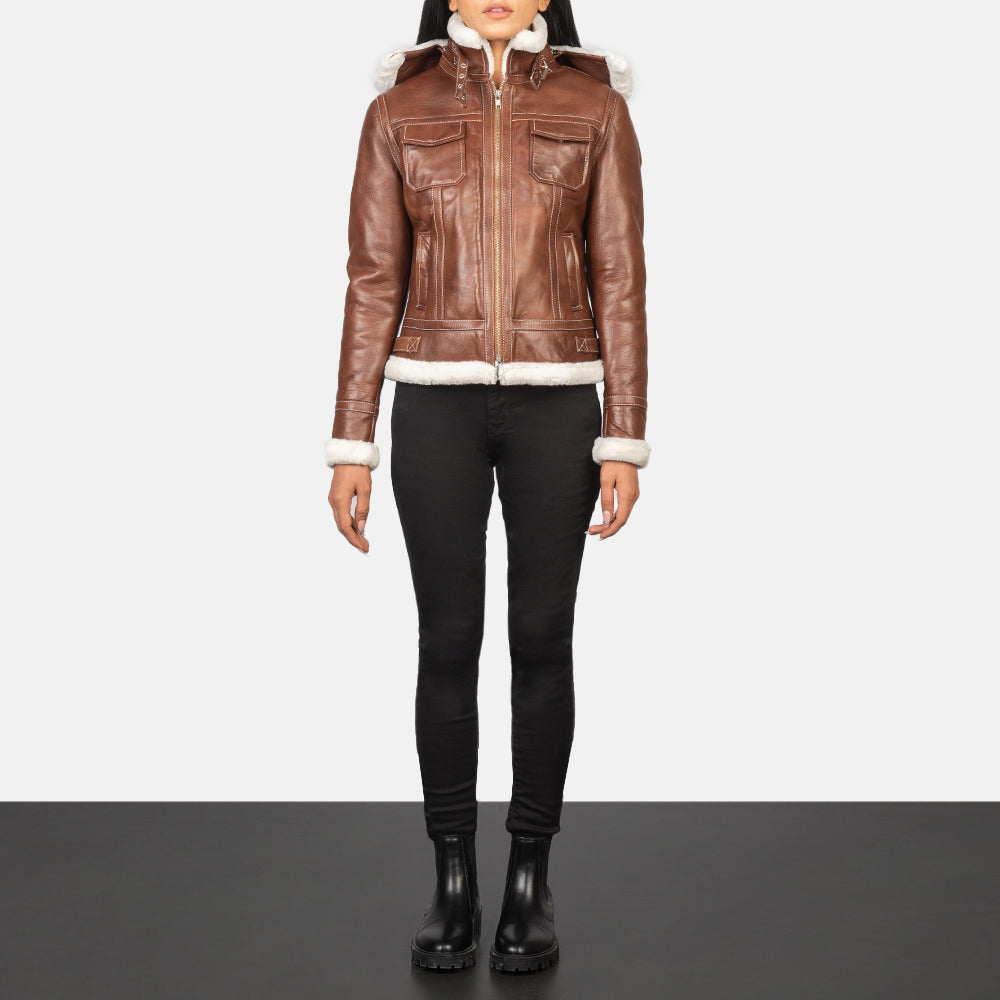 
Fiona Brown Hooded Shearling Leather Jacket - 展现立体袖型与合身版型的侧身视角
