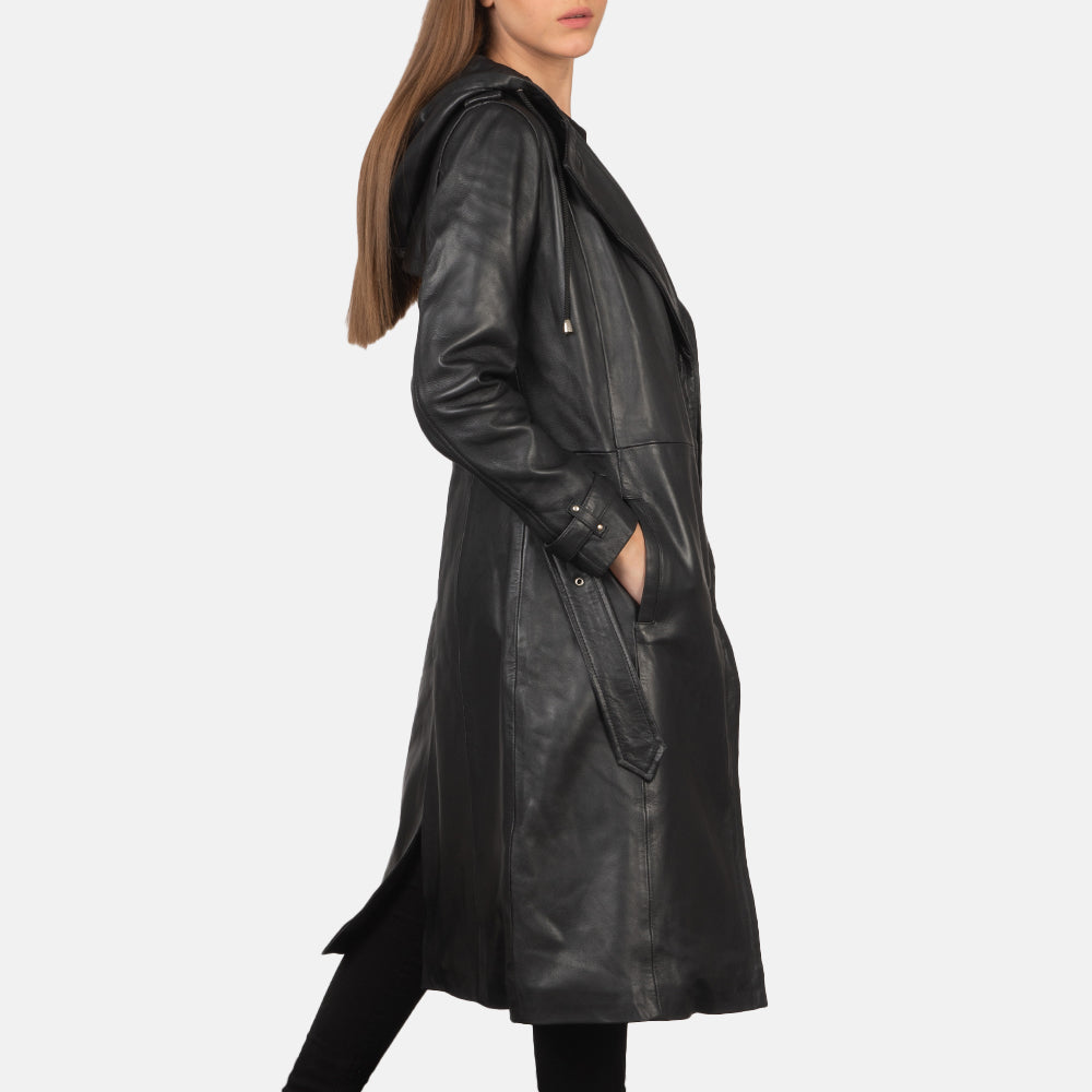
Black Sheepskin Leather Trench Coat - 展现肩线贴合与利落下摆的背部视角