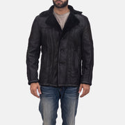
Furcliff Double Face Shearling 真皮大衣 男士 - 展现立体袖型与合身版型的侧身视角