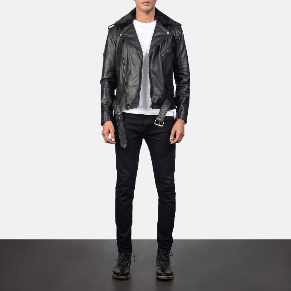 
Furton Black Leather Biker Jacket - 展现立体袖型与合身版型的侧身视角