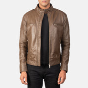 
Gatsby Mocha 真皮机车皮衣 男士 in Dark Brown Sheepskin Leather - 正面版型与定制立体剪裁轮廓 | 官方商城选购