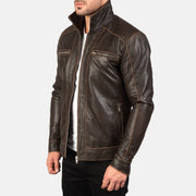 
模特上身效果： Hudson Black Leather Biker Jacket 模特试穿展示（自然光垂坠质感）