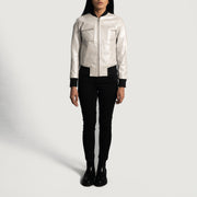 Close-Up Detail of Varsity &amp; Zipper Hardware on Women's Lana Silver 真皮飞行员夹克 女士