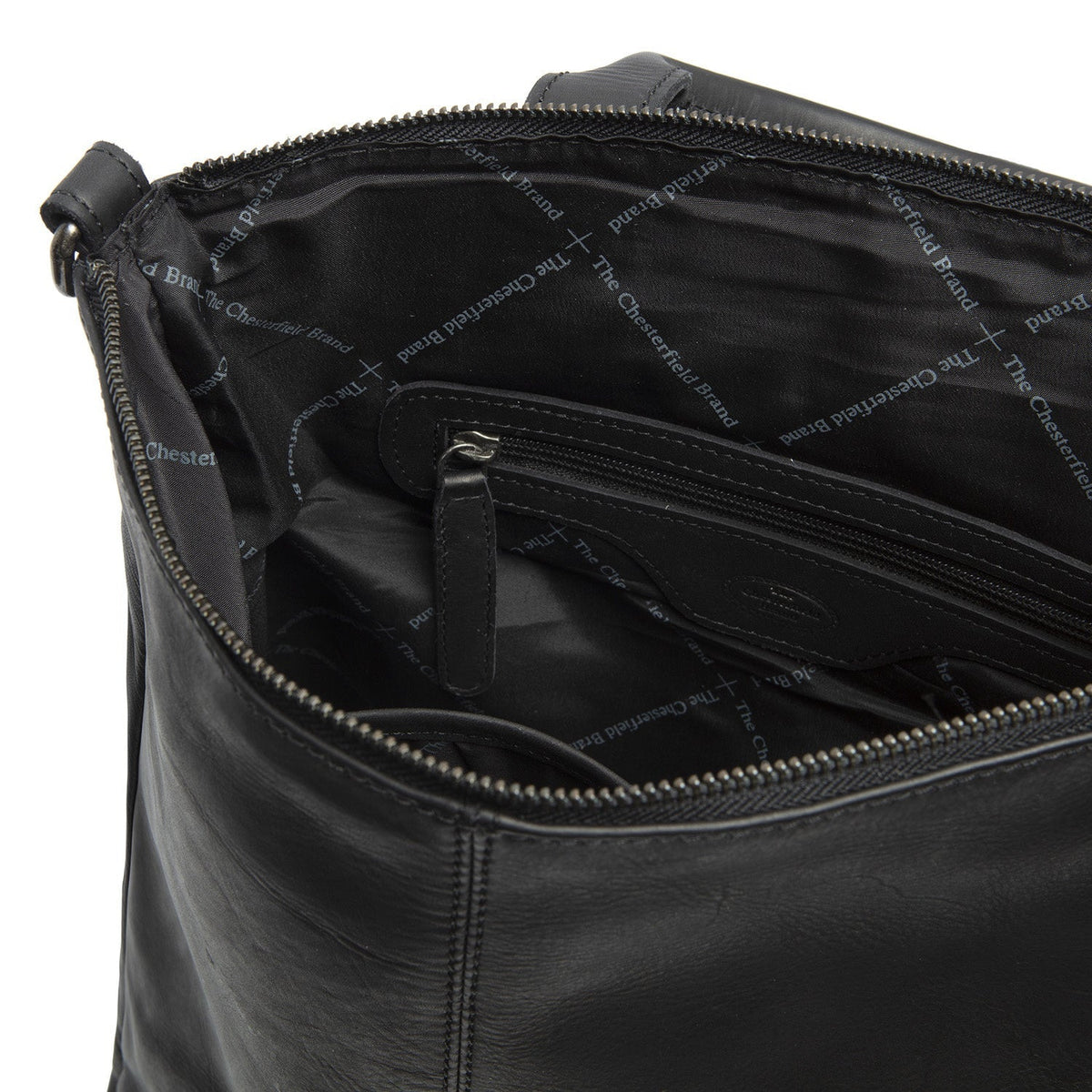 Solid Antique Brass Hardware &amp; Heavy-Duty Dual Zipper Detail on Manchester Full-Grain Leather Backpack 女士