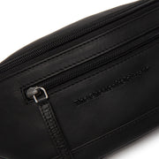 
内衬展示 Showing Dedicated Padded Laptop Sleeve & Multi-Compartment Organization