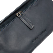 
Classic 100% Full-Grain leather Bag - 展现加固真皮背带与承重走线的背部视角