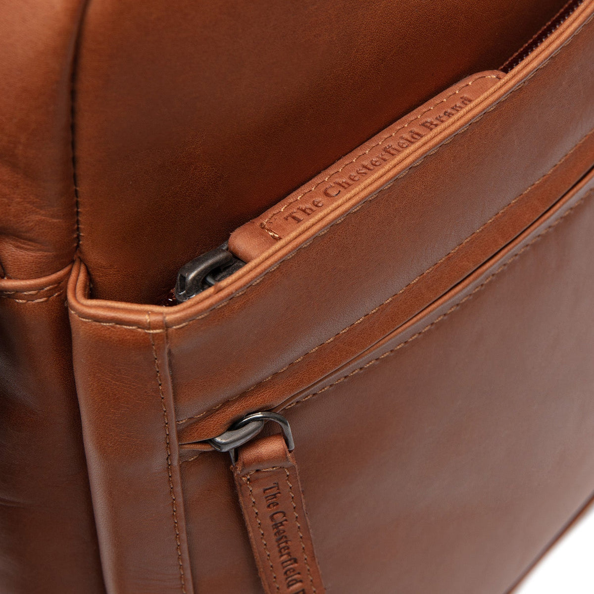 Anzora Full-Grain Leather Crossbody Bag 男士 – alternate product view 3