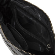 
Classic 100% Full-Grain leather Bag - 展现加固真皮背带与承重走线的背部视角