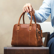 Styled Fit Perspective of Ezra Full-Grain Leather Handbag 女士 on Model - Natural Daylight Drape