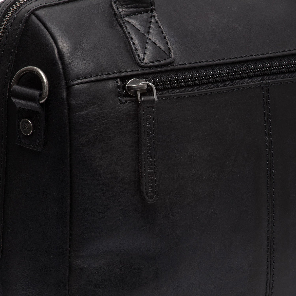 Tailored Rib Cuffs &amp; Hem Craftsmanship Construction Detail on Langton Full-Grain Leather Handbag 女士