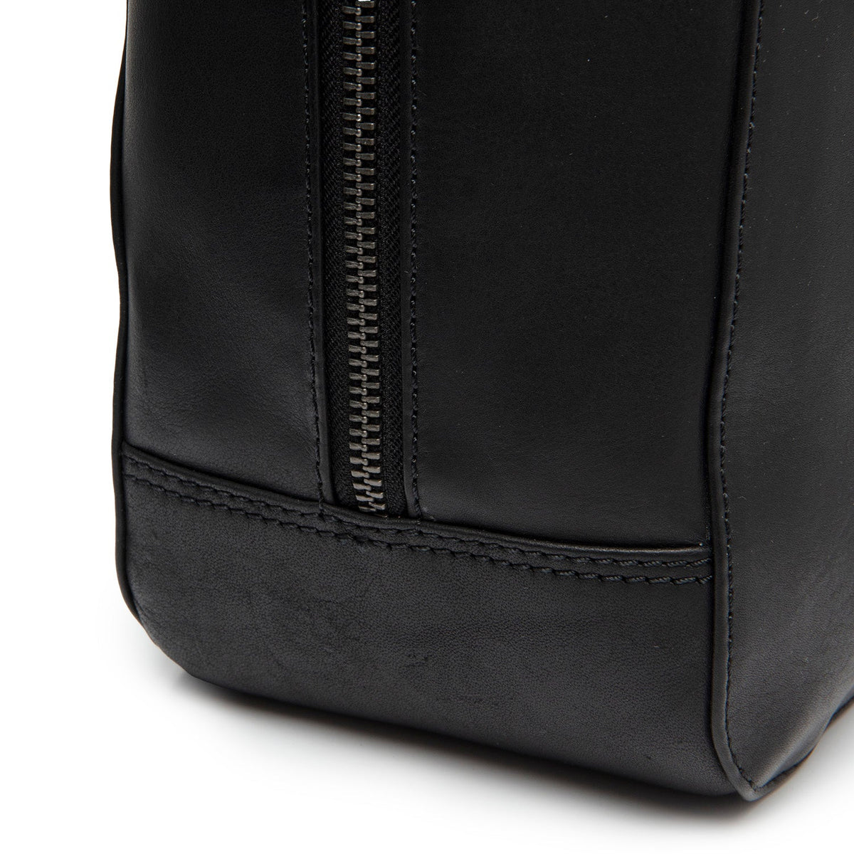 Solvin Full-Grain Leather Handbag 女士 - Lateral Side Profile View Showing Sleeve Cut &amp; Athletic Taper Fit
