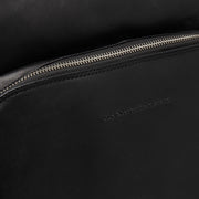 
内衬展示 Showing Dedicated Padded Laptop Sleeve & Multi-Compartment Organization